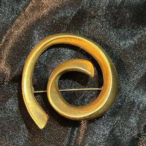 Gold Tone Spiral Brooch